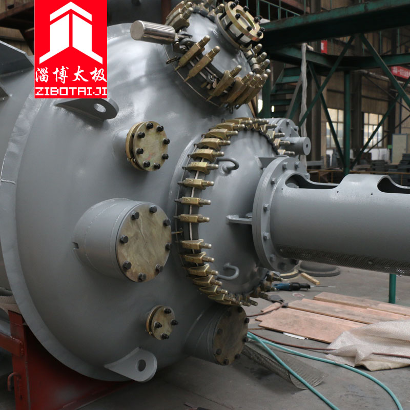 閉式搪玻璃反應(yīng)釜